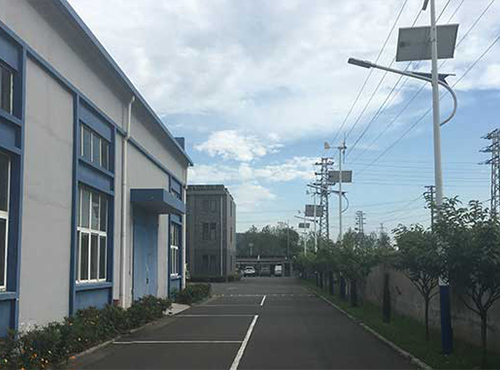 歐陸電氣廠區(qū)風光互補路燈系統(tǒng)案例